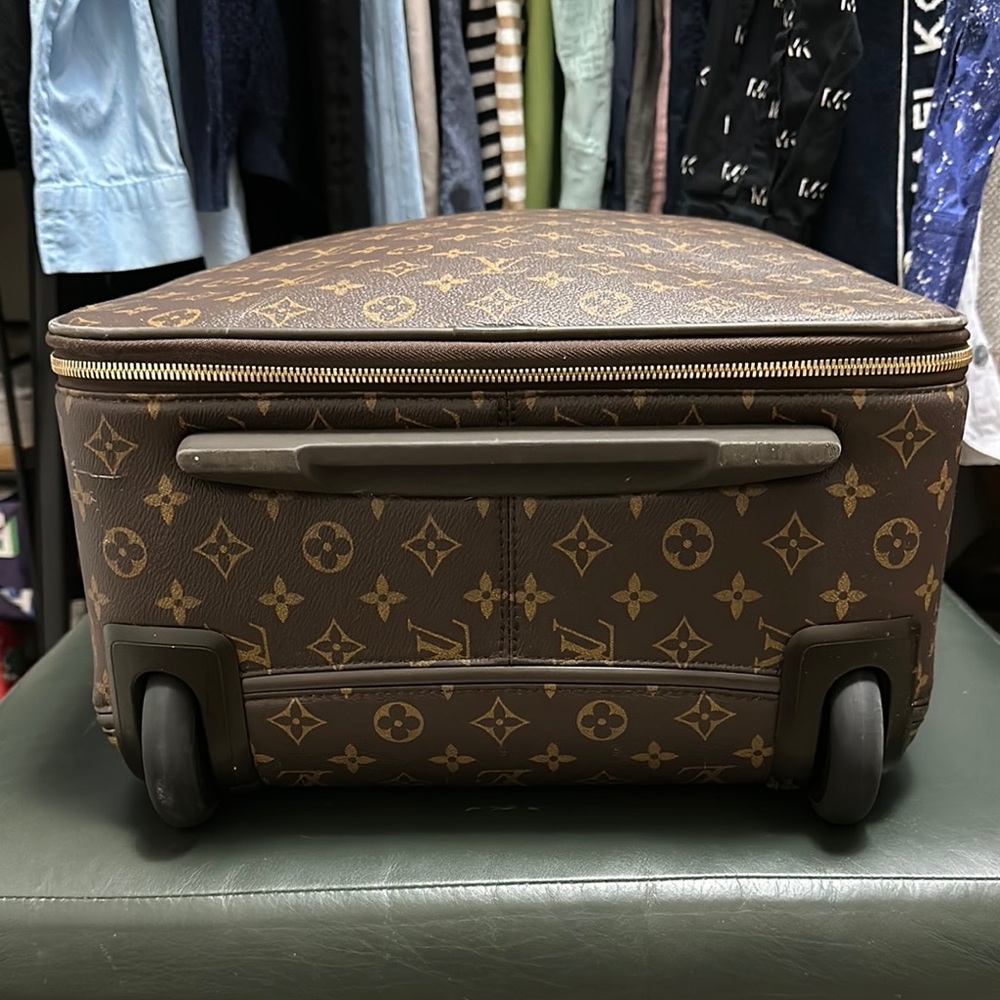 Louis Vuitton suitcase - Picture 10 of 14